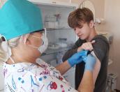 В Псковском медколледже началась вакцинация препаратом «Совигрипп»

