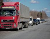 Движение грузового транспорта ограничат на двух региональных дорогах в Пустошкинском районе