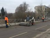 Песок убирают с улиц и дорог Острова