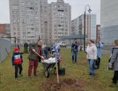 У пяти псковских семей появились именные деревья