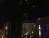 Неизвестные запустили фейерверк в центре Пскова, несмотря на запрет