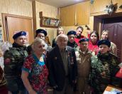 Более 30 ветеранов поздравили с Днём Победы волонтёры в Пскове