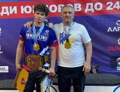 Великолукский студент выиграл золото первенства России по вольной борьбе