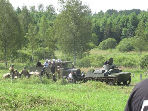 Военно-исторический фестиваль «Островский рубеж» проходит в Псковской области