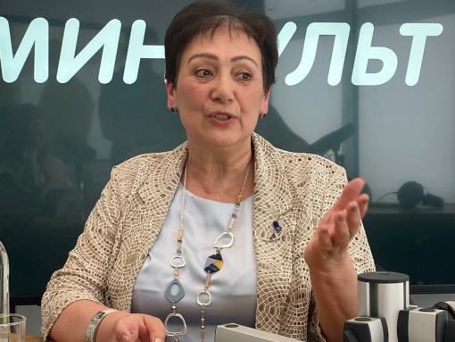 Директор областного колледжа искусств Зинаида Иванова стала гостьей программы «Минкульт»