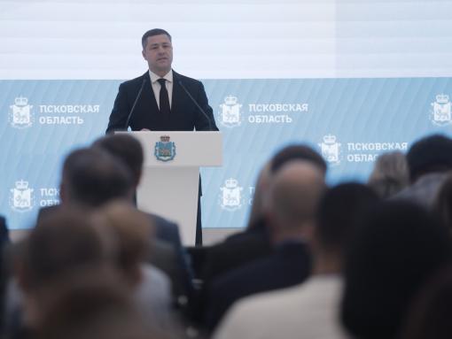 Михаил Ведерников отметил устойчивую тенденцию развития промышленности в регионе