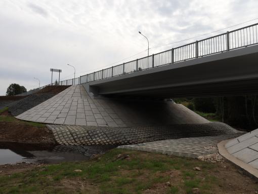 Капремонт моста через реку Пенную завершили в Островском районе