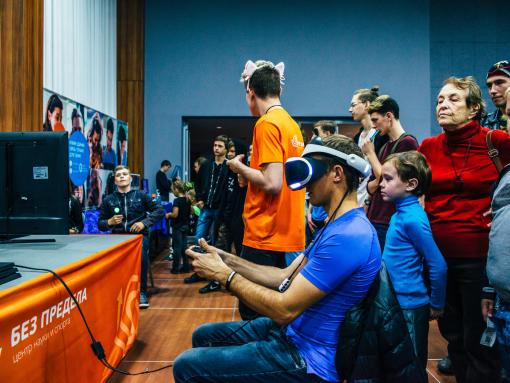 Эксперт объяснила главное отличие VR-арены от домашних очков