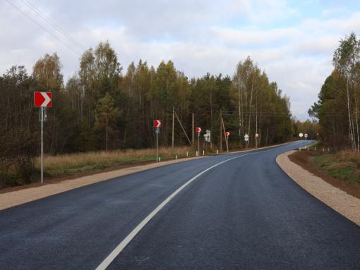 Более 30 км стратегически важных маршрутов отремонтировали в Псковской области по нацпроекту