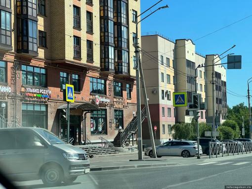 В Пскове планируют изменить схему движения на двух проблемных перекрёстках, чтобы убрать пробки