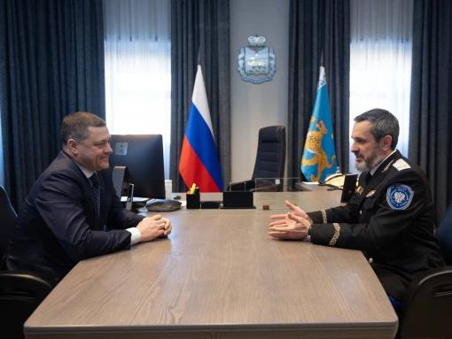 Михаил Ведерников и Виталий Кузнецов обсудили развитие казачества в Псковской области