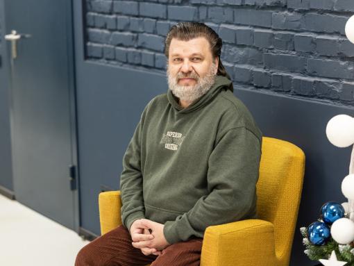 Дирижёр Губернаторского оркестра Псковской области Алексей Репников стал гостем программы «Минкульт». Главное
