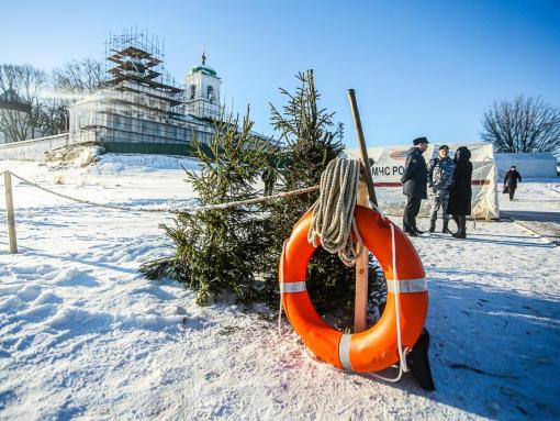 Кому противопоказано участие в крещенских купаниях, объяснила врач
