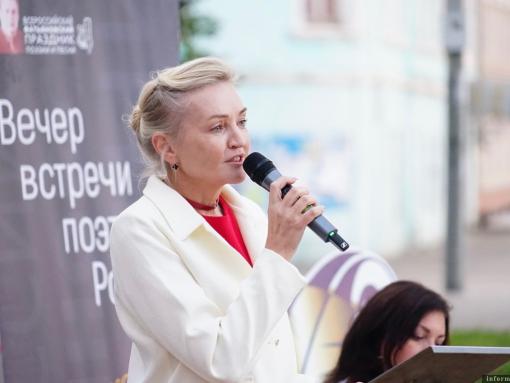 Поэт и доброволец Светлана Размыслович номинирована на премию «Народное признание» за работу в Донбассе