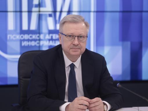 Андрей Хлутков рассказал об управленческих проектах «Героев земли Псковской»