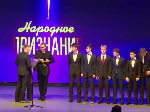 Юношеская сборная Псковской области по волейболу завоевала статуэтку «Народного признания» в номинации «Рекорд»