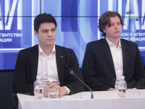 «Впечатляющее зрелище»: олимпийские чемпионы Евгений Рылов и Александр Красных прогулялись по Пскову