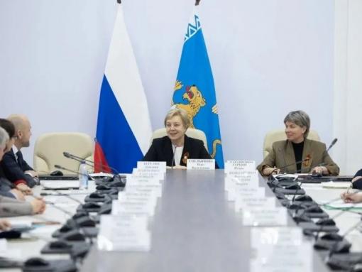 Петербургские врачи-педиатры посетили медучреждения Псковской области