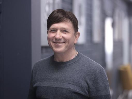 «Осчастливить человека без человека невозможно»: Григорий Стороненков – о секретах ТОС, дорожном абсурде и 170-летней груше