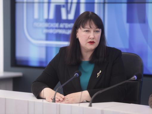 Число детей-сирот сократилось в Псковской области