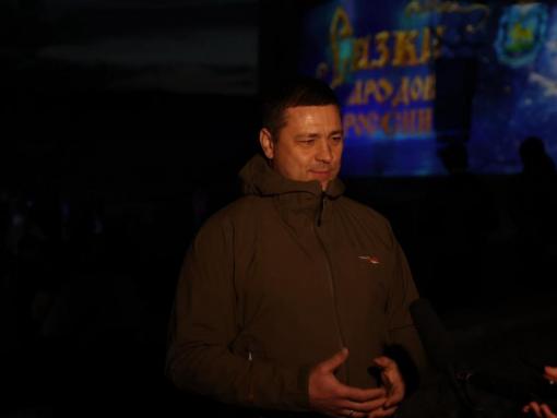 Михаил Ведерников посетил мультимедийный спектакль «Сказки народов России»