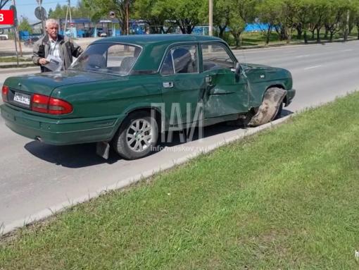 Водитель попал в больницу после ДТП на Алмазной в Пскове