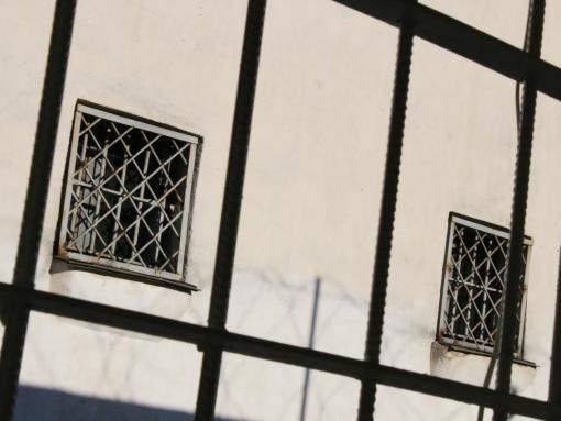 Невельчанка отправится в колонию за кражу алкоголя и закусок для посиделок с другом
