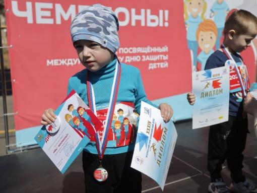 Псковских малышей ждёт медаль: забег «Мы чемпионы» стартует 31 мая на «Машиностроителе»