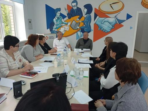 Круглый стол по поддержке участников СВО прошёл в Невеле