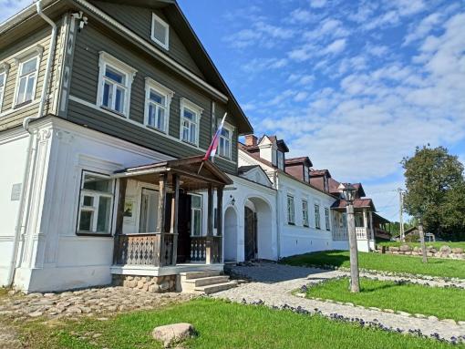 Кинопоказы ко Дню памяти и скорби проведёт музей-заповедник «Изборск»