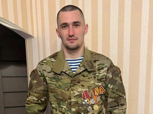 Позывной «Денди»: история псковского бойца СВО Данилы Иванова, увековеченная в бронзе