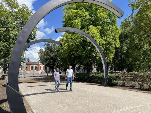 Новый молодёжный сквер появится ко Дню города в Великих Луках