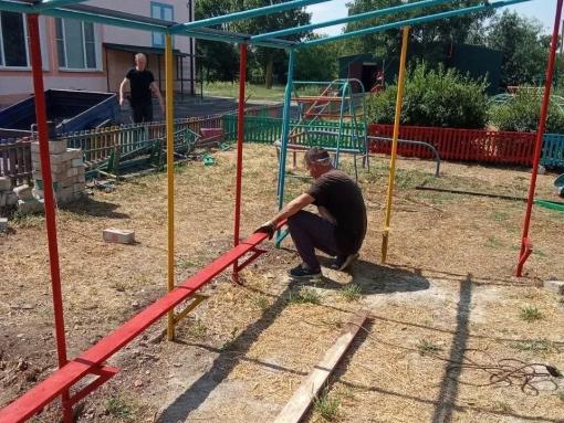 Псковские специалисты построили летнюю веранду в детском саду в Херсонской области