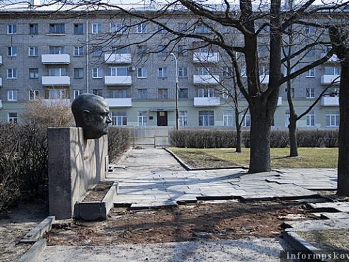 Сквер Породнённых Городов в Пскове рассчитывают отремонтировать за федеральные средства