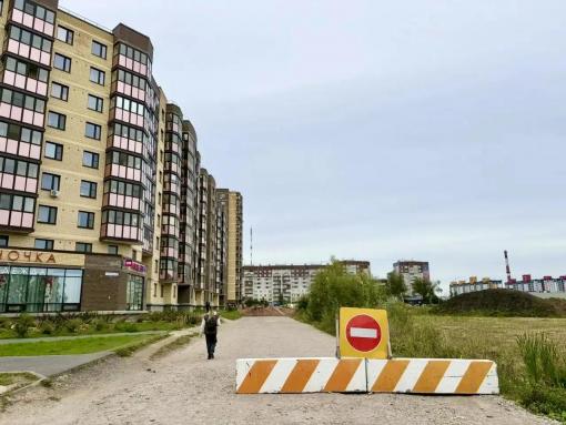 Строительство новой дороги для ЖК «Невский парк» идёт в Хотицах