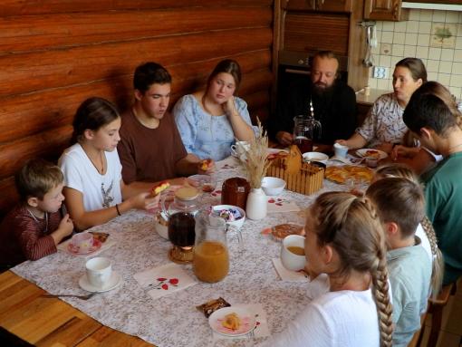 Великолукская семья Донец удостоена ордена «Родительская слава»