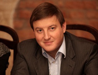 На 19 пунктов по сравнению с июнем улучшил свои позиции в медиарейтинге по теме ЖКХ глава Псковской области
